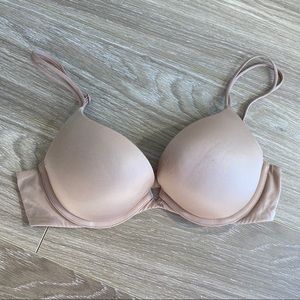 Victoria’s Secret Very Sexy Nude Push-Up Bra